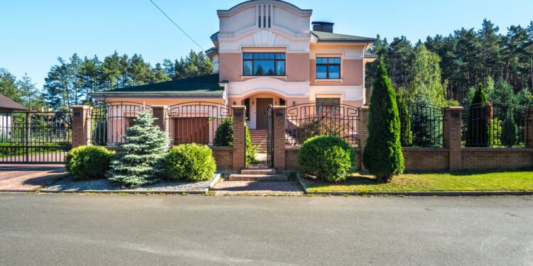 Elegant And Simple Terrace Design For Relaxation