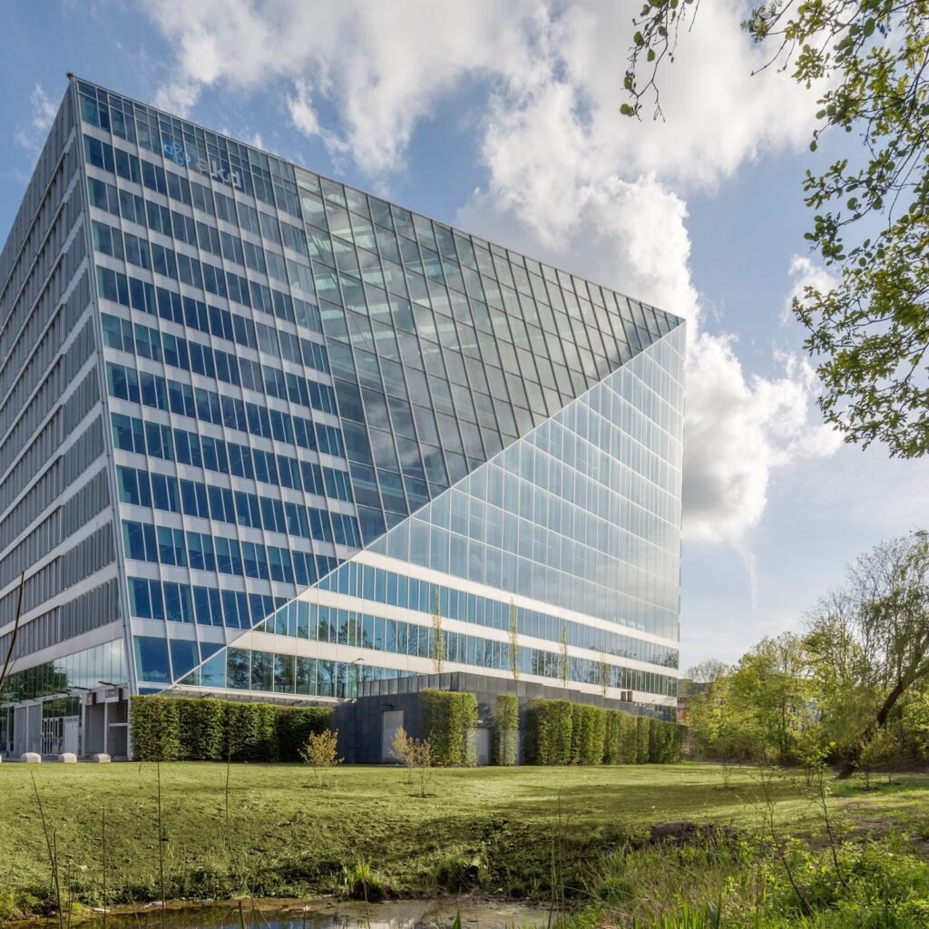 8 Inspiring Net Zero Construction Examples Worldwide - Dynamic Cladding